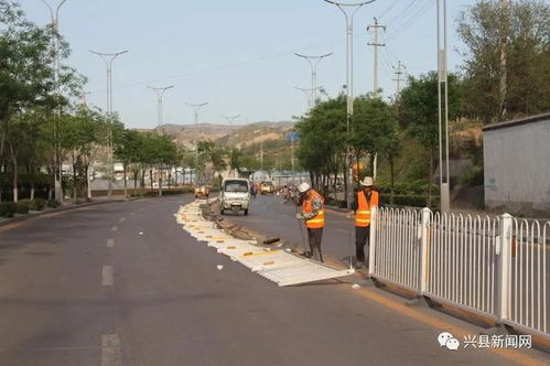 興縣交警大隊 加強道路交通設施建設 推進愛國衛生運動季活動
