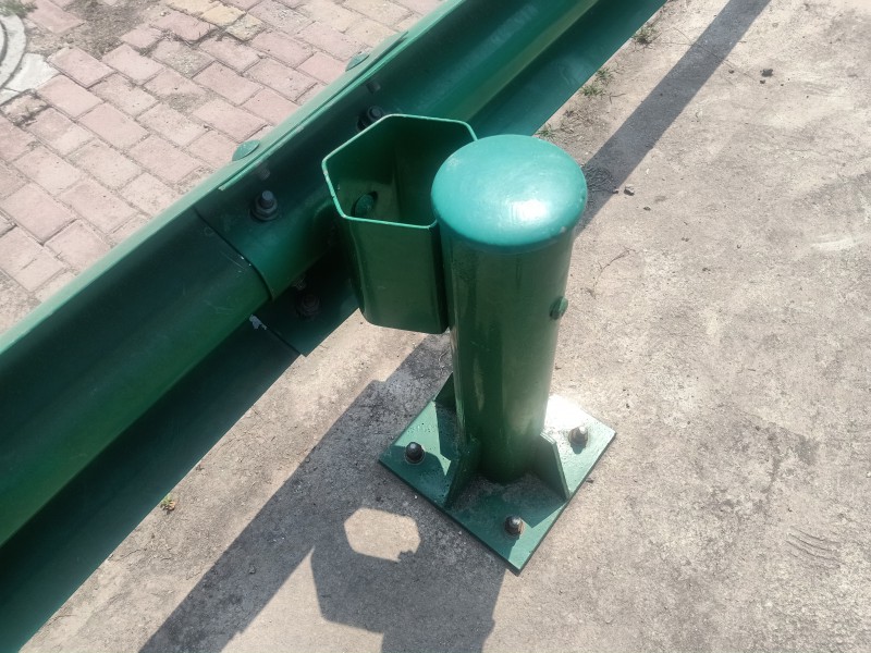 鍍鋅護(hù)欄板_交通安全設(shè)施_安全/防護(hù)_產(chǎn)品_企騰網(wǎng)工廠優(yōu)選