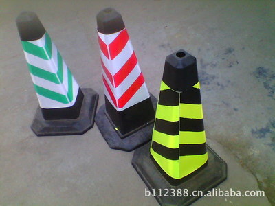 廠家專業(yè)批發(fā)路錐套、金閣套、方錐套、方錐等交通產品。 - 廠家專業(yè)批發(fā)路錐套、金閣套、方錐套、方錐等交通產品。廠家 - 廠家專業(yè)批發(fā)路錐套、金閣套、方錐套、方錐等交通產品。價格 - 三門縣偉來交通設施廠 - 